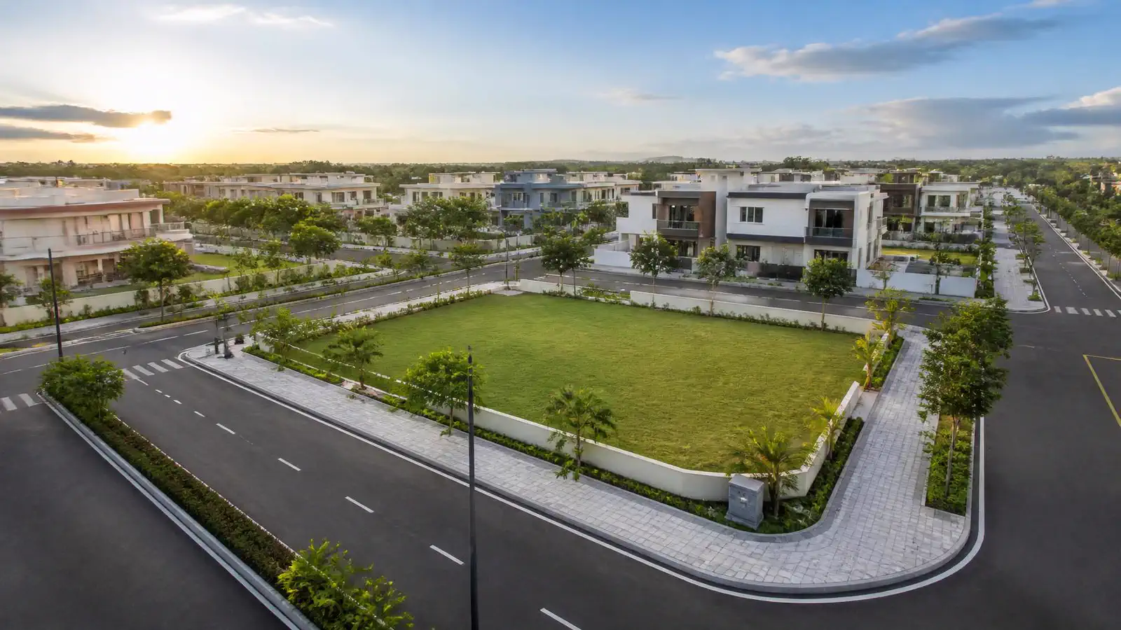 Benefits of West-Facing Plots: Modern Planning for Comfortable Homes
